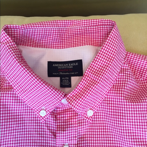 American Eagle Red and White Button Down - Picture 3 of 3